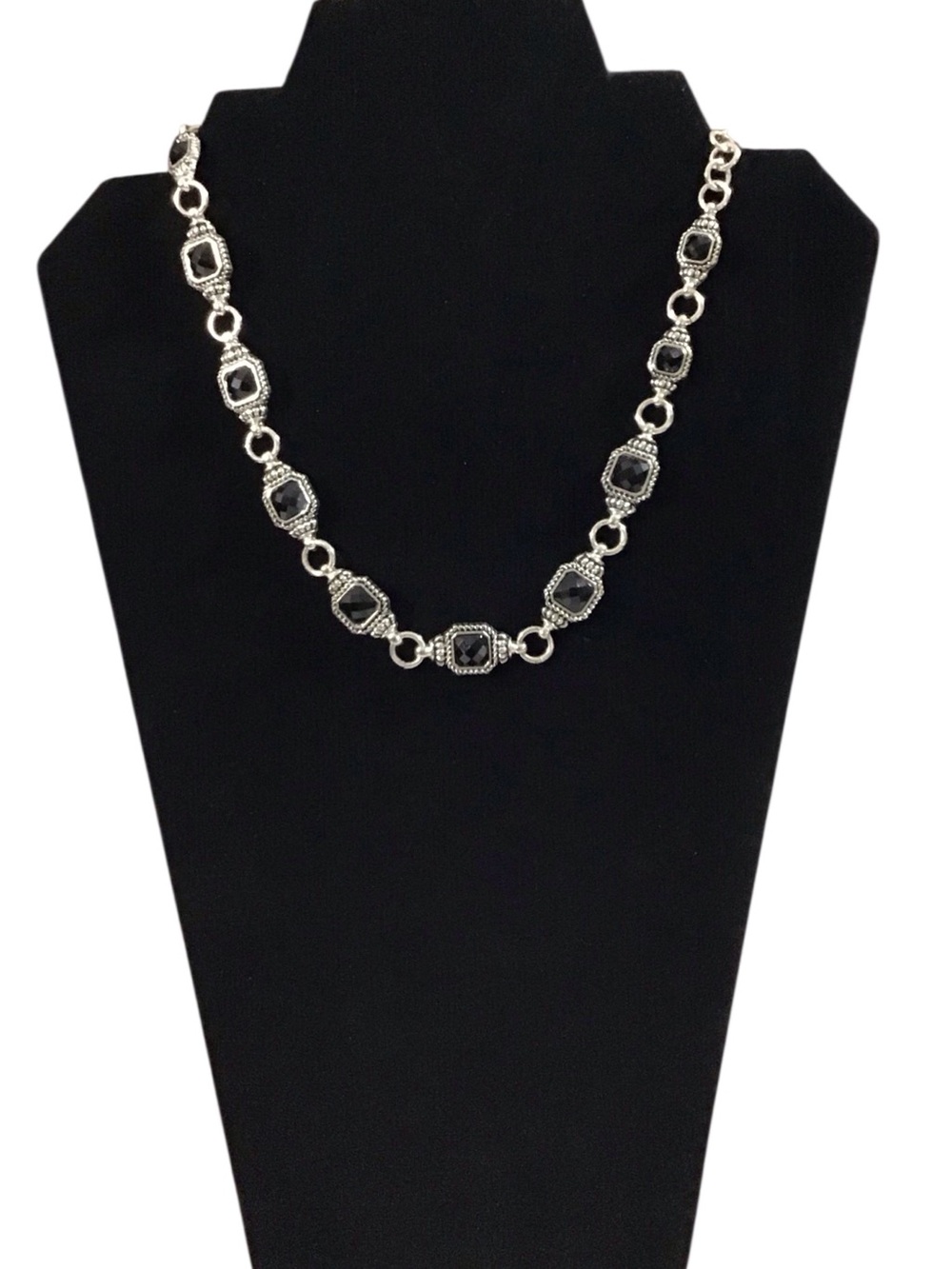 Napier Silver Tone Necklace Black Faceted Stones Costume Fashion Jewelry Vintage
